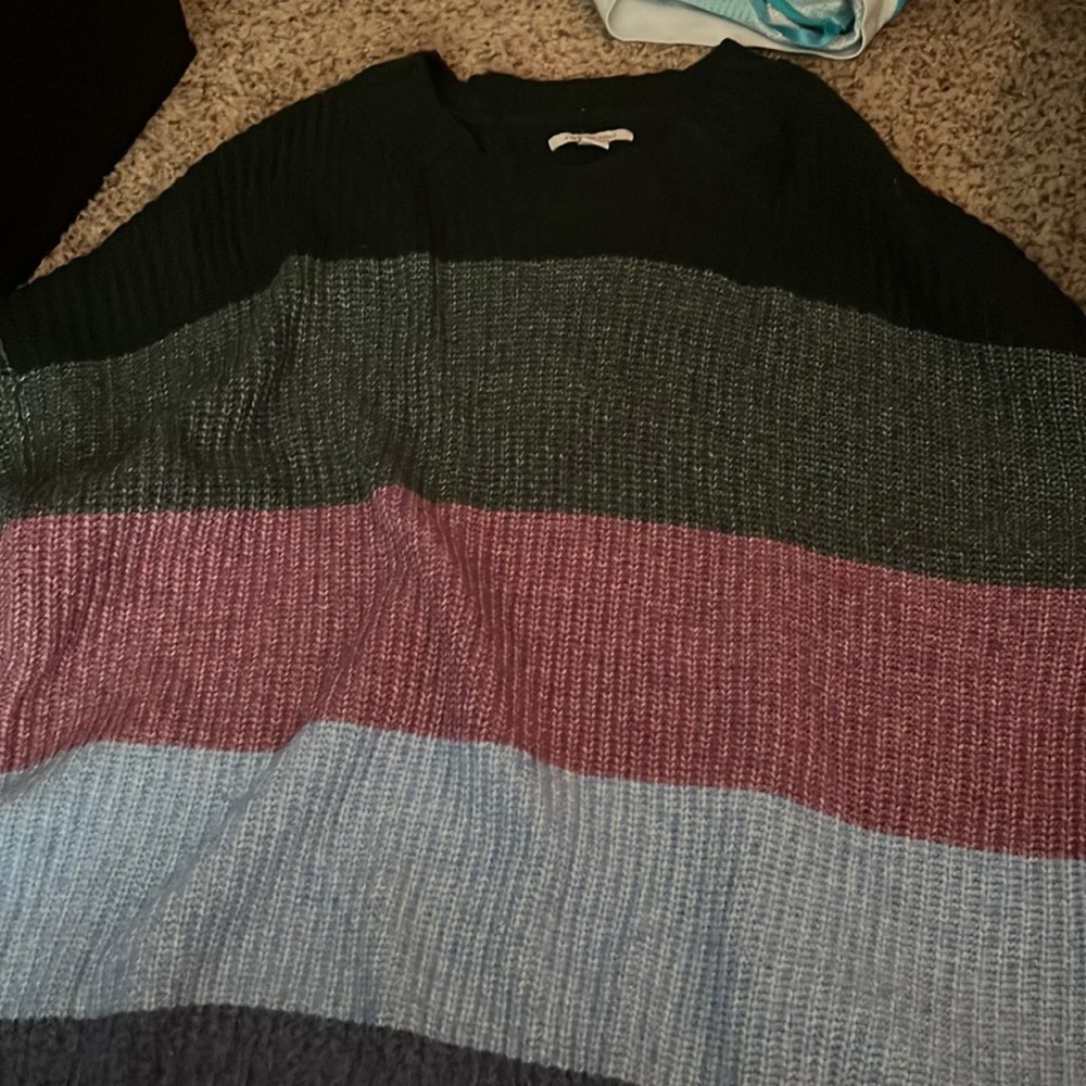 American Eagle sweater